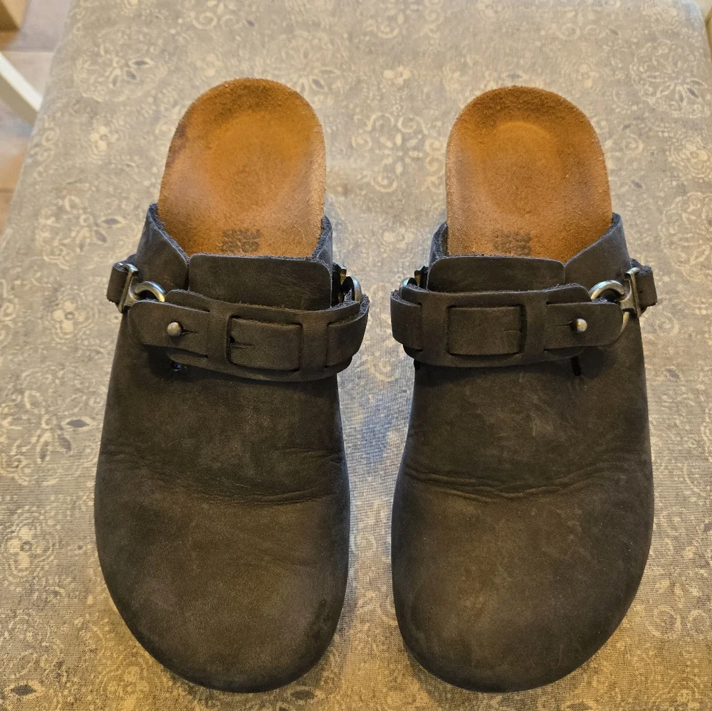 Papillio Clogs - Picture 1 of 7